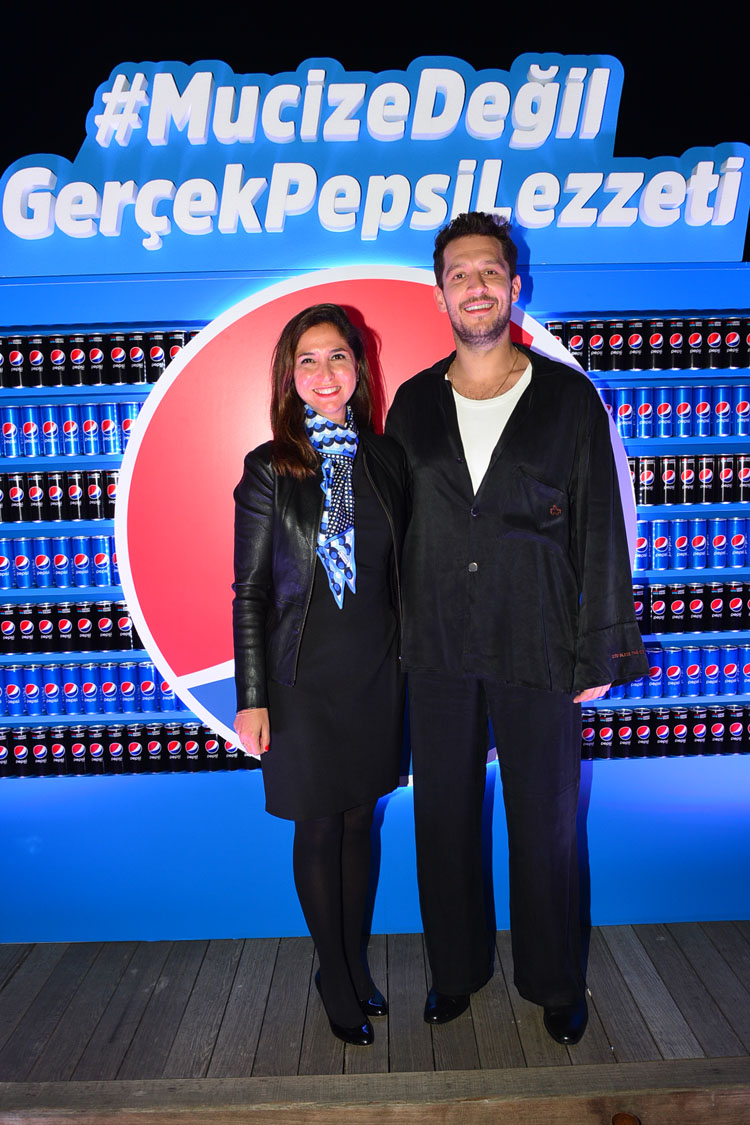 Ünlüler ‘Pepsi Yaza Veda’ Partisinde Buluştu
